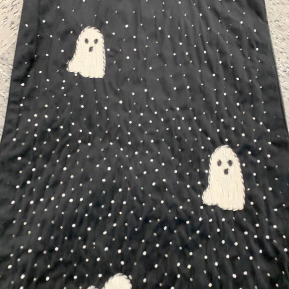 Halloween Spooky Ghost Beaded Black White Jack O Lantern Table Runner 16" x 72" - Picture 5 of 10